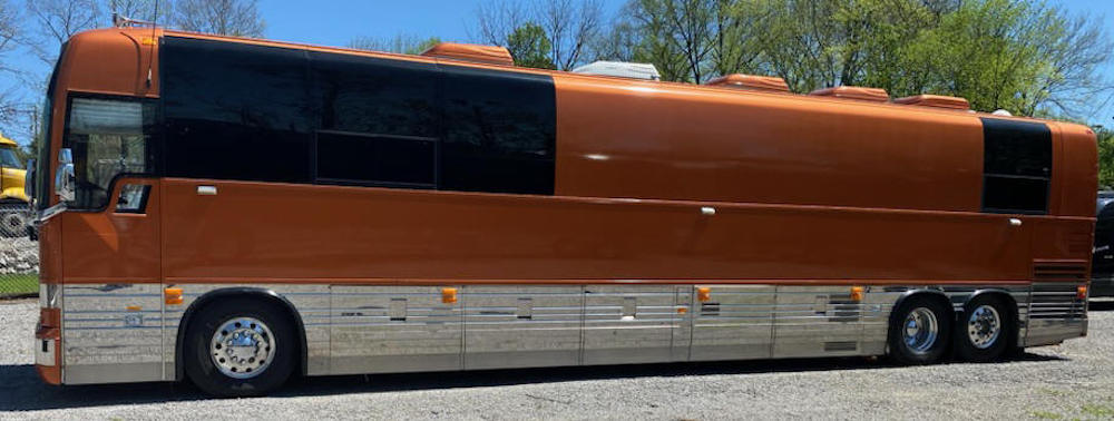 2005 Prevost XLII For Sale