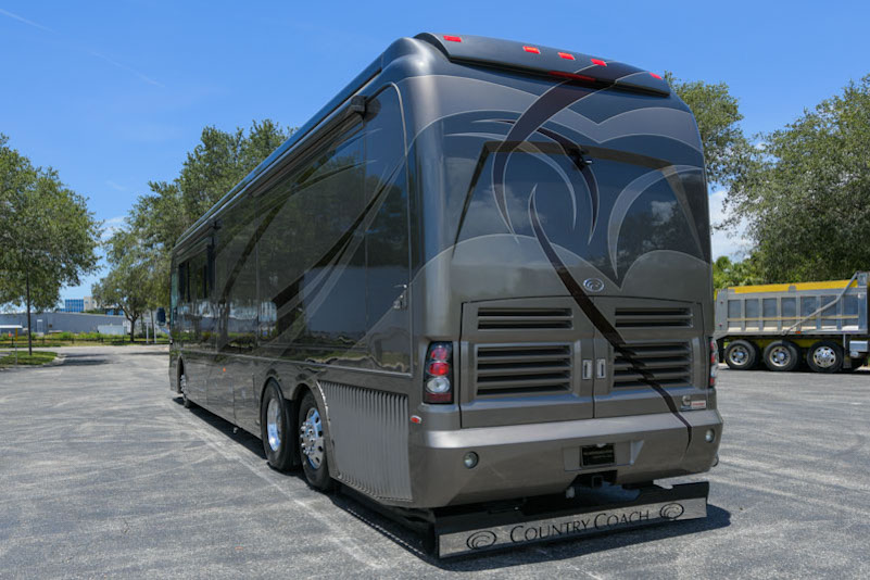 2007 Country Coach Magna For Sale