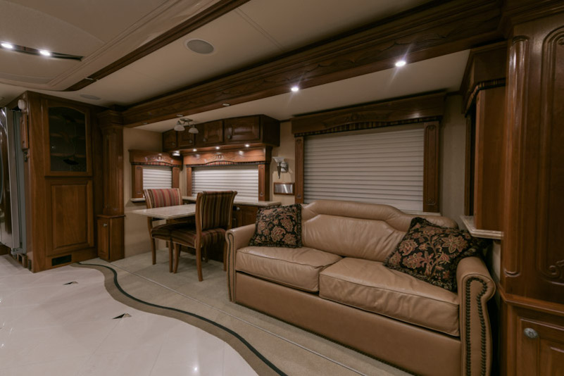 2008 Country Coach Magna For Sale