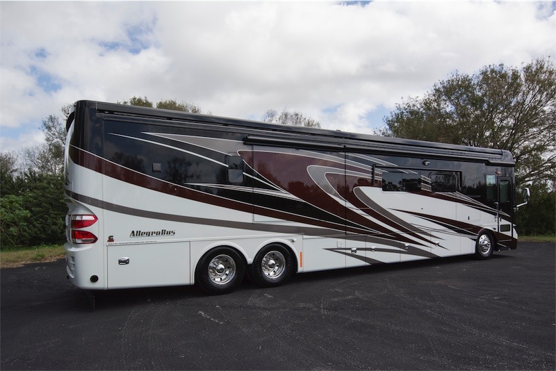 2014 Tiffin Allegro Bus 45LPQuad SlideBath & Half