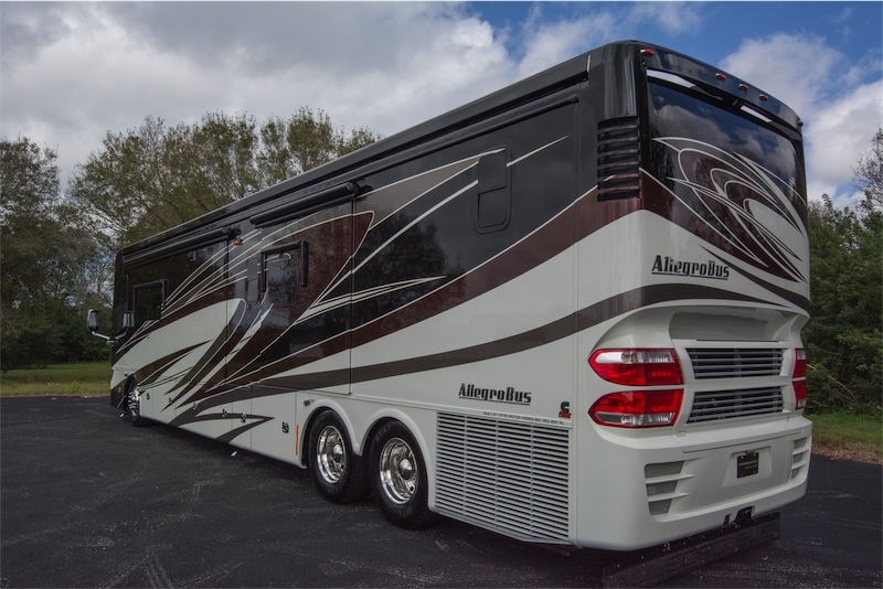 2014 Tiffin Allegro Bus 45LPQuad SlideBath & Half