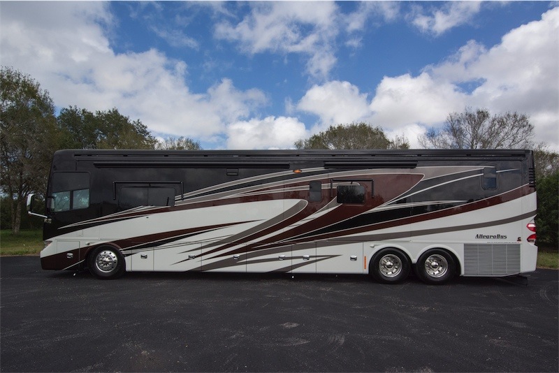 2014 Tiffin Allegro Bus 45LPQuad SlideBath & Half