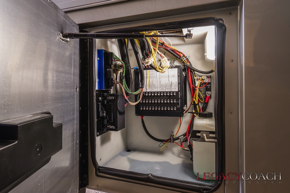 2015 Tiffin Allegro Red For Sale