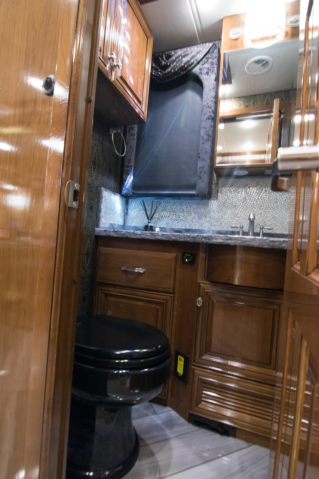 Bus-Stuff.com Class A Rv For Sale