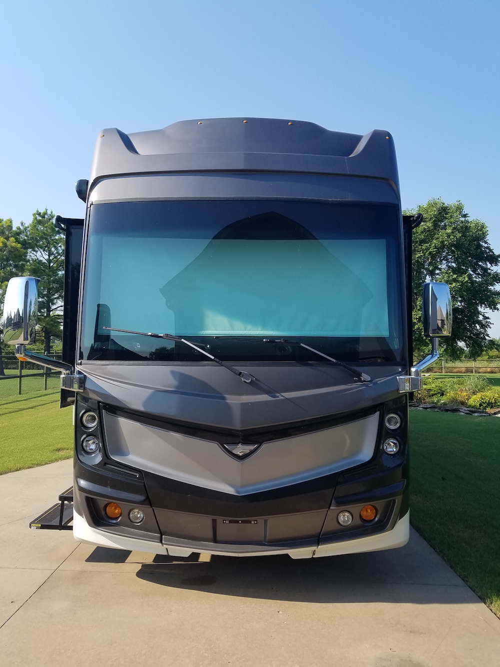 2017 Fleetwood Discovery For Sale