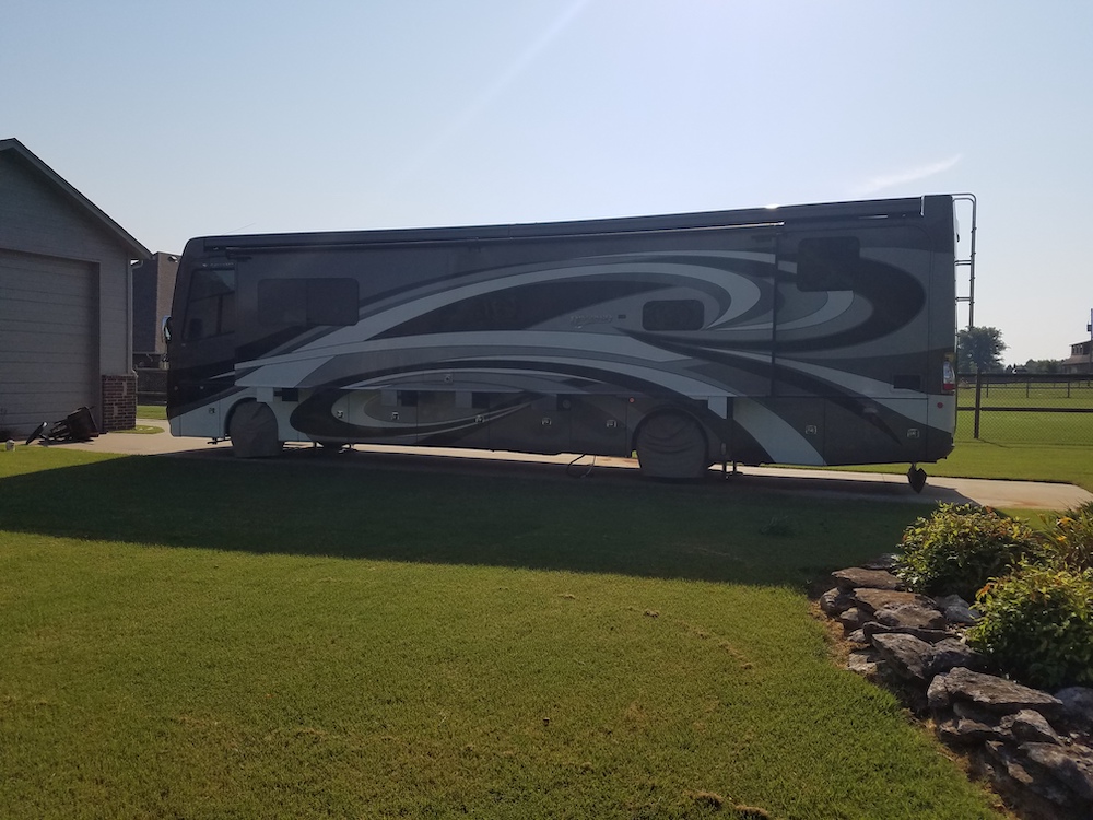 2017 Fleetwood Discovery For Sale