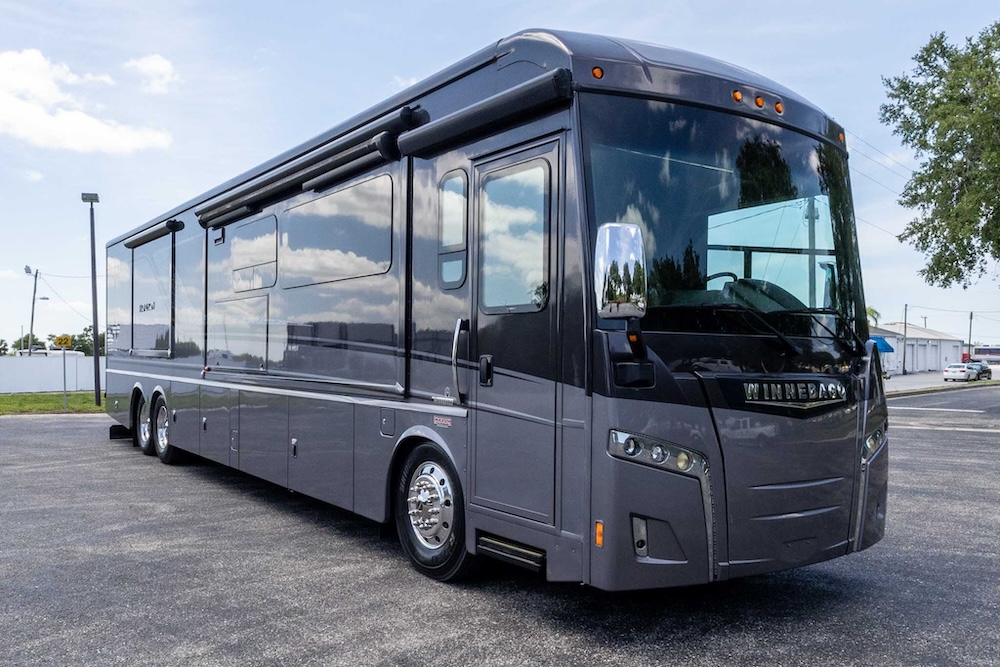 2019 Winnebago Horizon For Sale