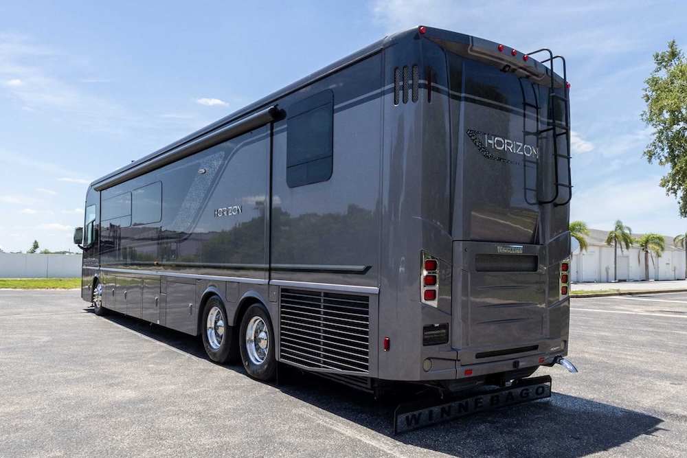 2019 Winnebago Horizon For Sale