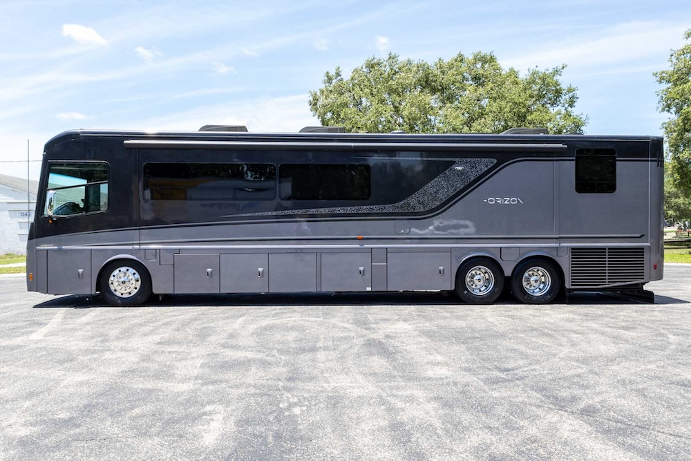 2019 Winnebago Horizon For Sale