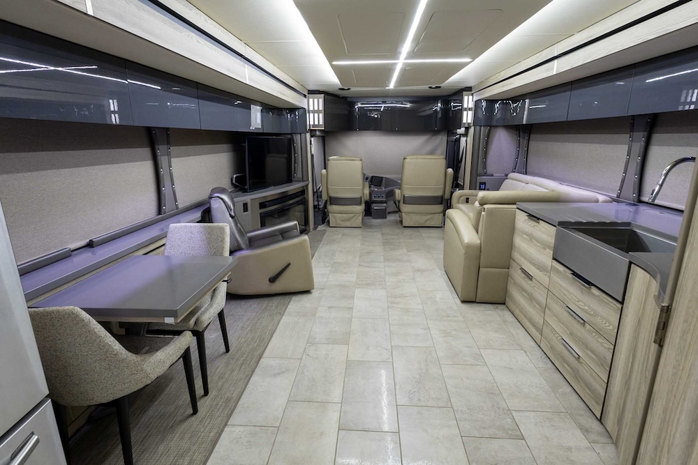 2019 Winnebago Horizon For Sale