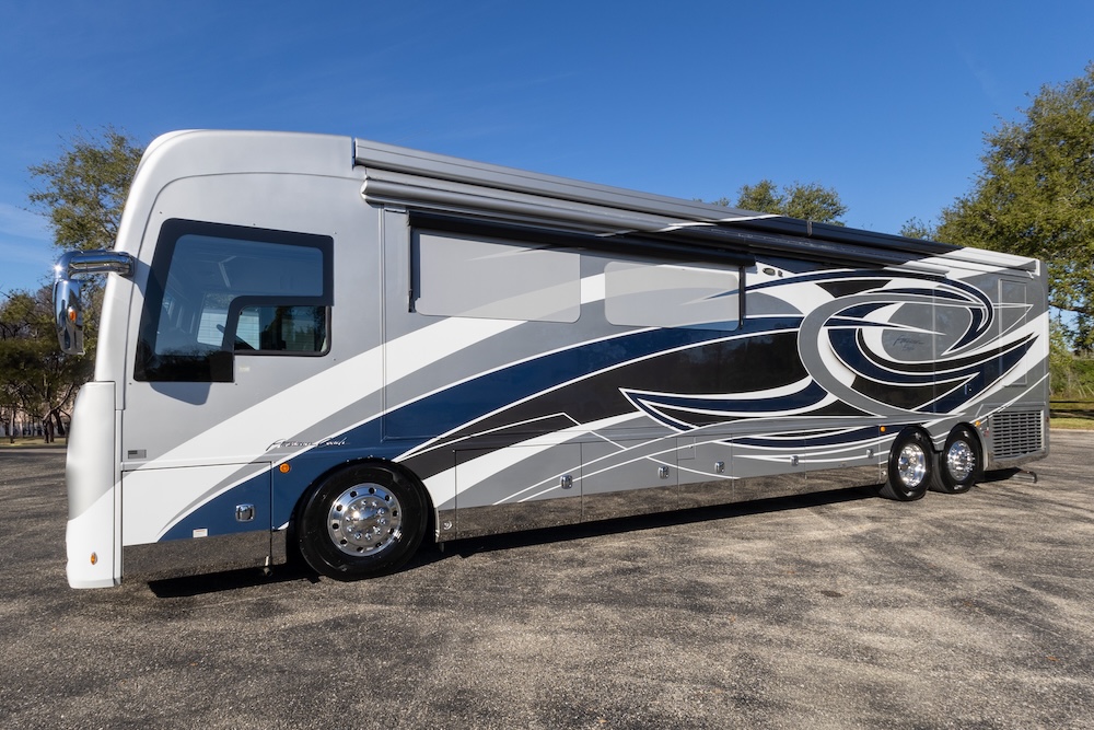 2022 American Coach For Sale