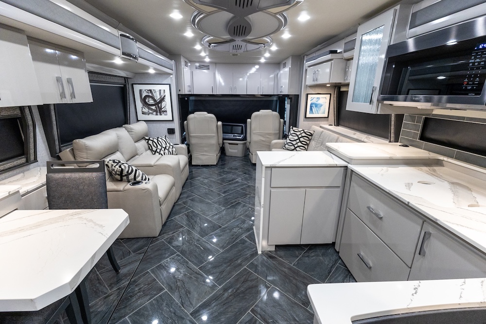 2022 American Coach For Sale