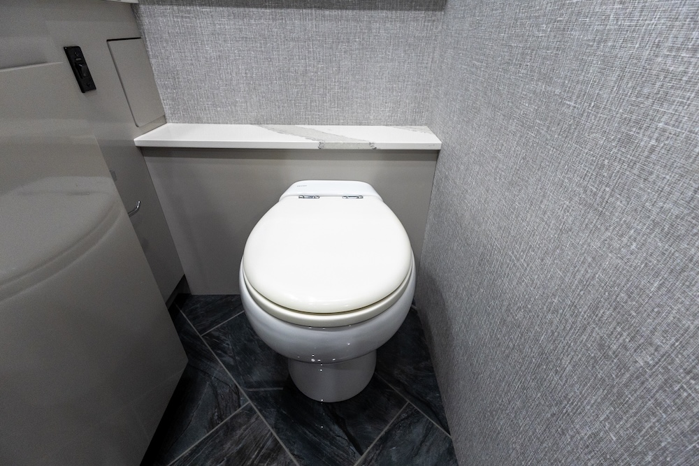 2022 American Coach For Sale