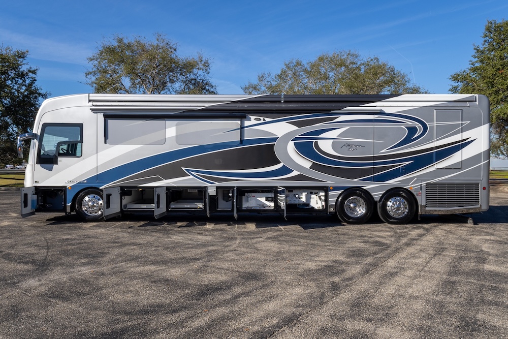 2022 American Coach For Sale