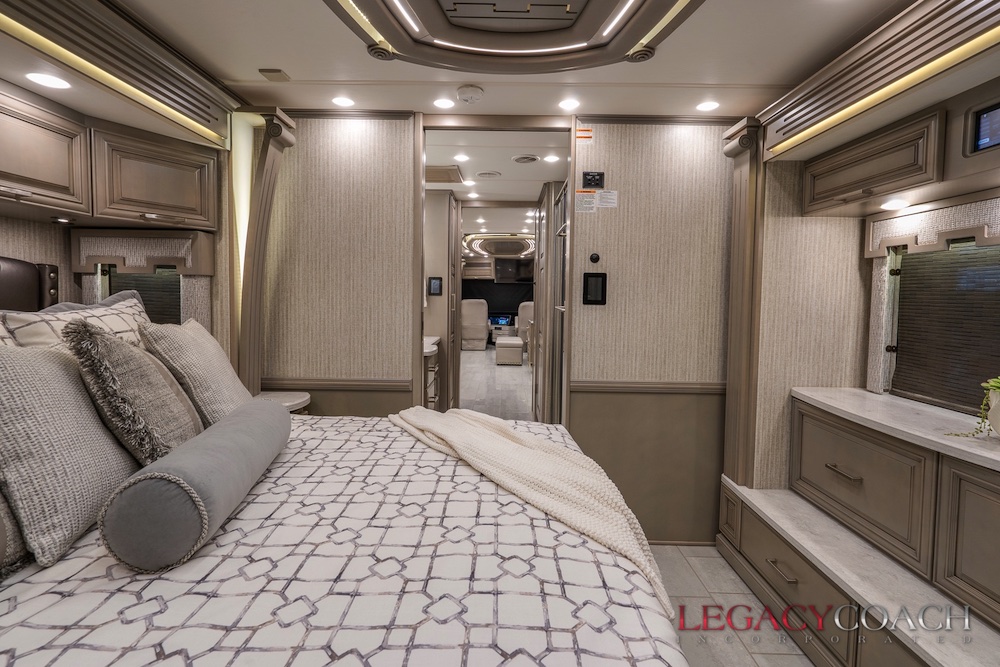 2023 Newmar London Aire For Sale