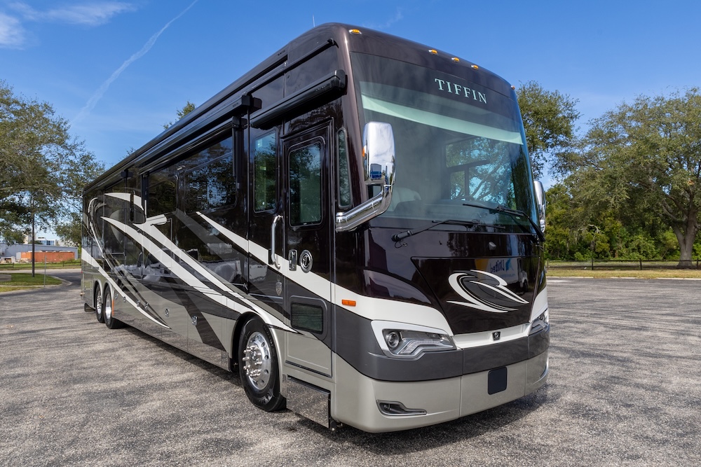 2023 Tiffin AllegroFor Sale