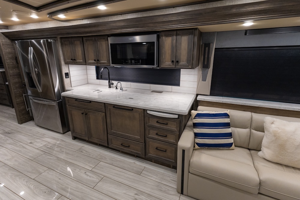 2023 Tiffin AllegroFor Sale