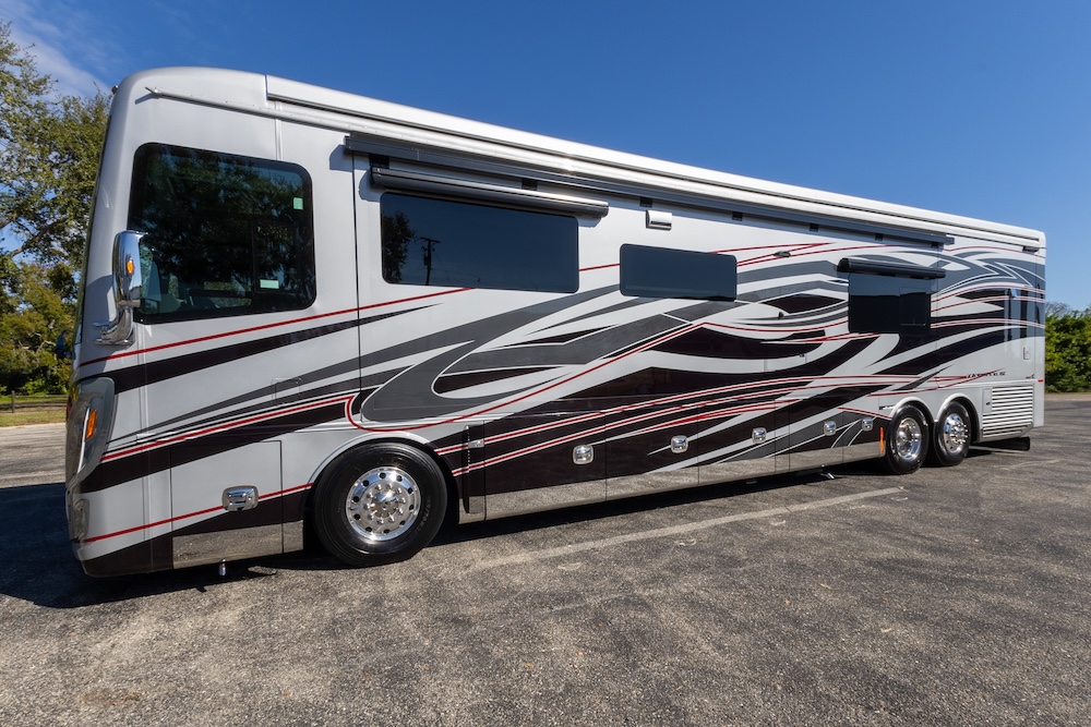 2025 Tiffin Zephyr For Sale