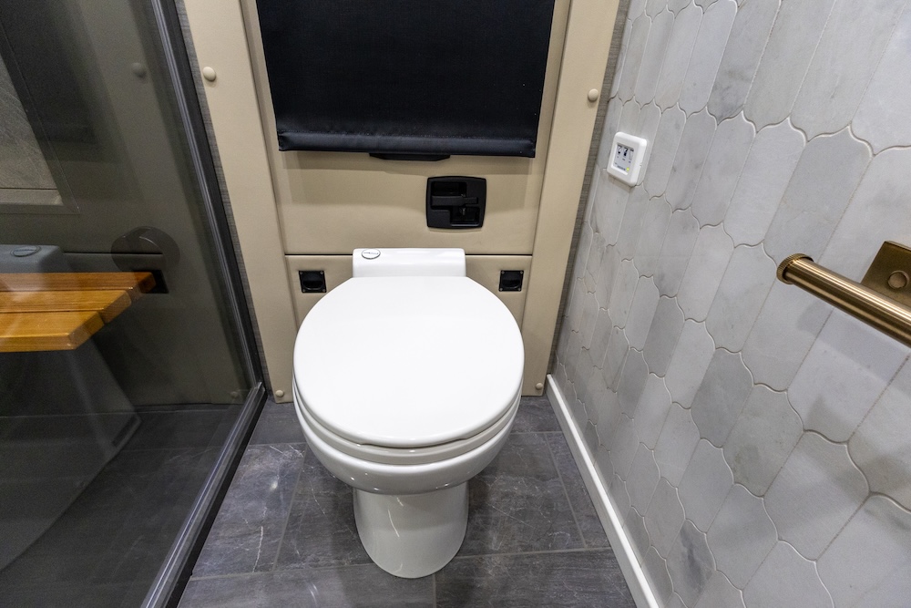 2025 Tiffin Zephyr For Sale