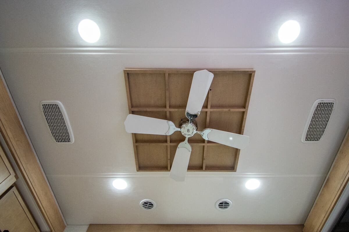 Bus-Stuff.com Class A Rv For Sale