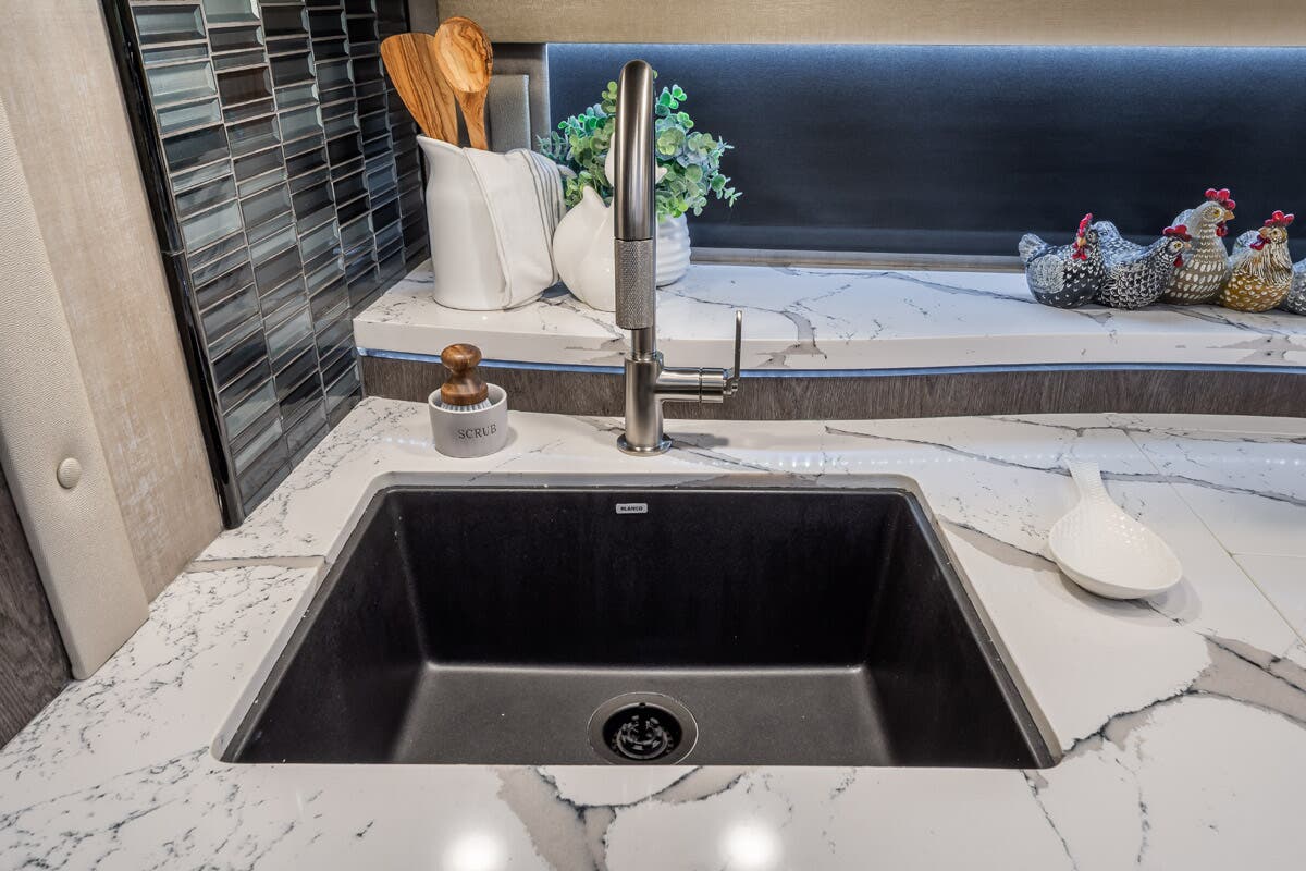 Bus-Stuff.com Class A Rv For Sale