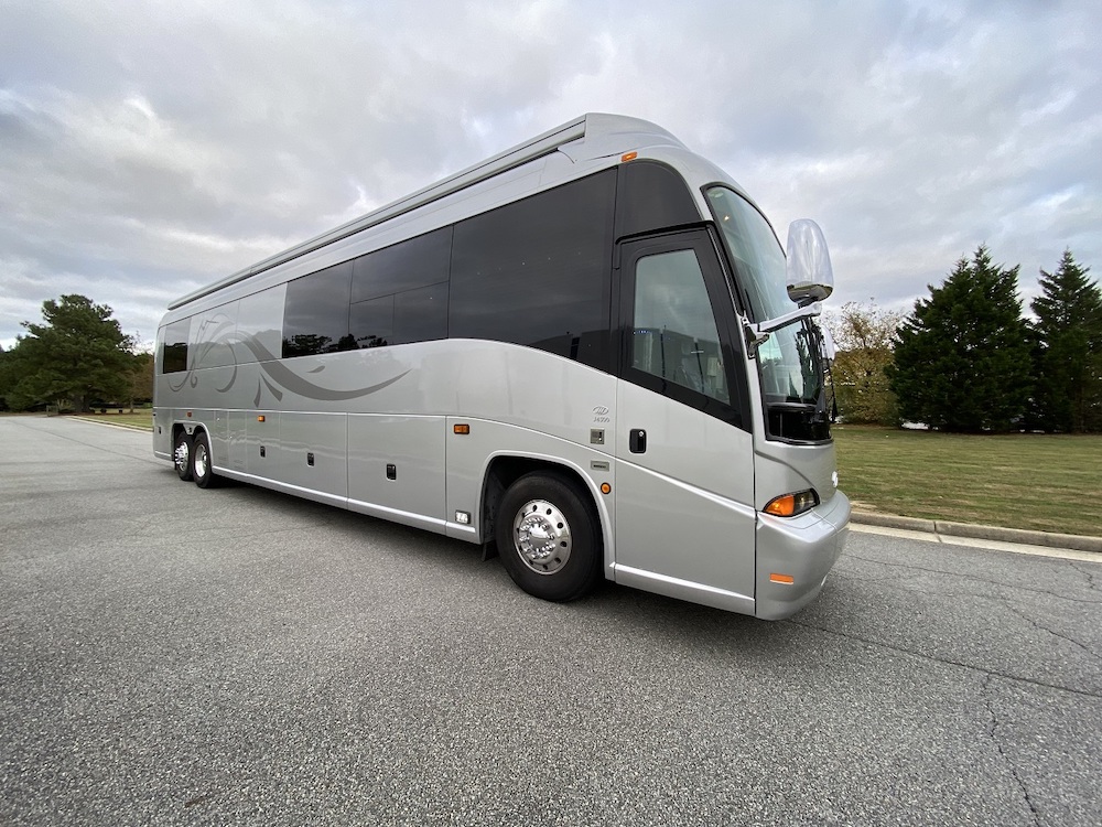 2006 MCI For Sale