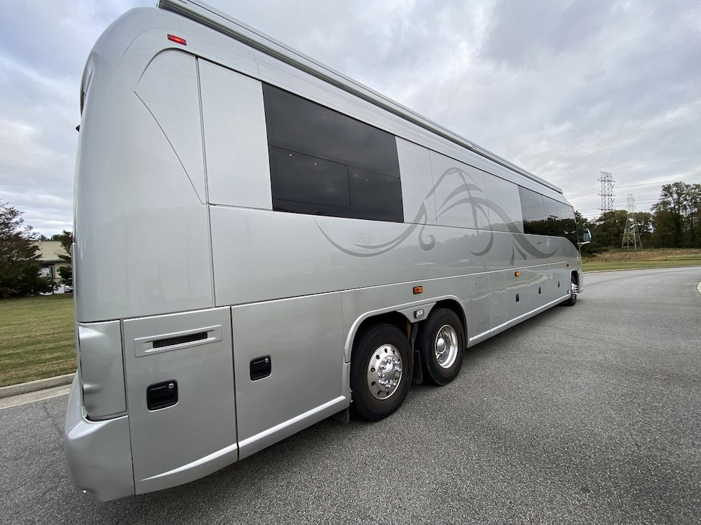 2006 MCI For Sale