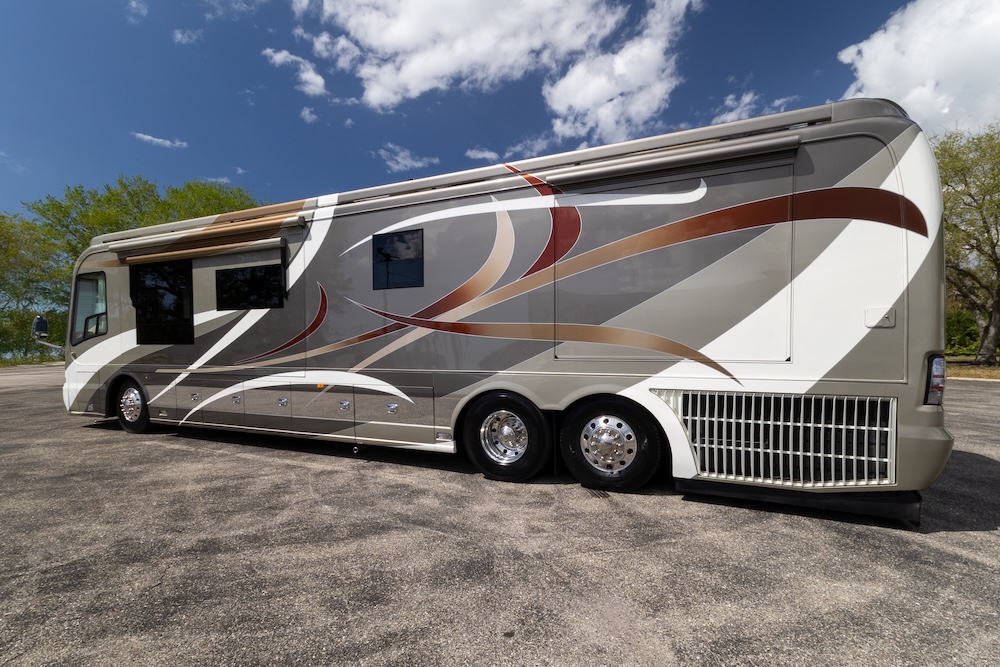 2007 Country CoachFor Sale