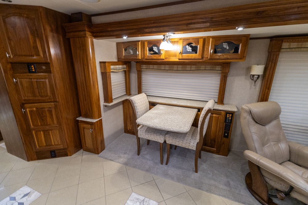 2007 Country CoachFor Sale