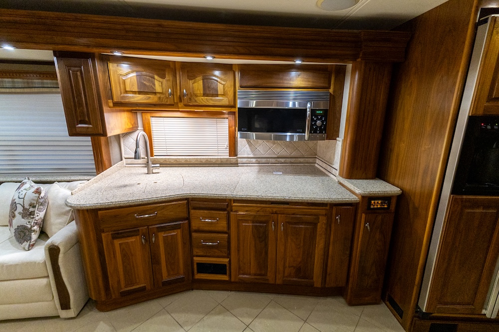 2007 Country CoachFor Sale