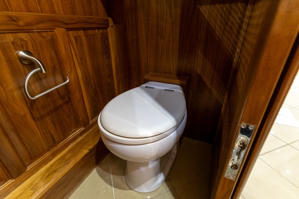 2007 Country CoachFor Sale