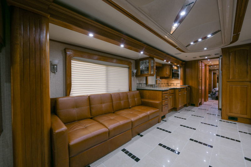 2007 Country Coach Magna For Sale
