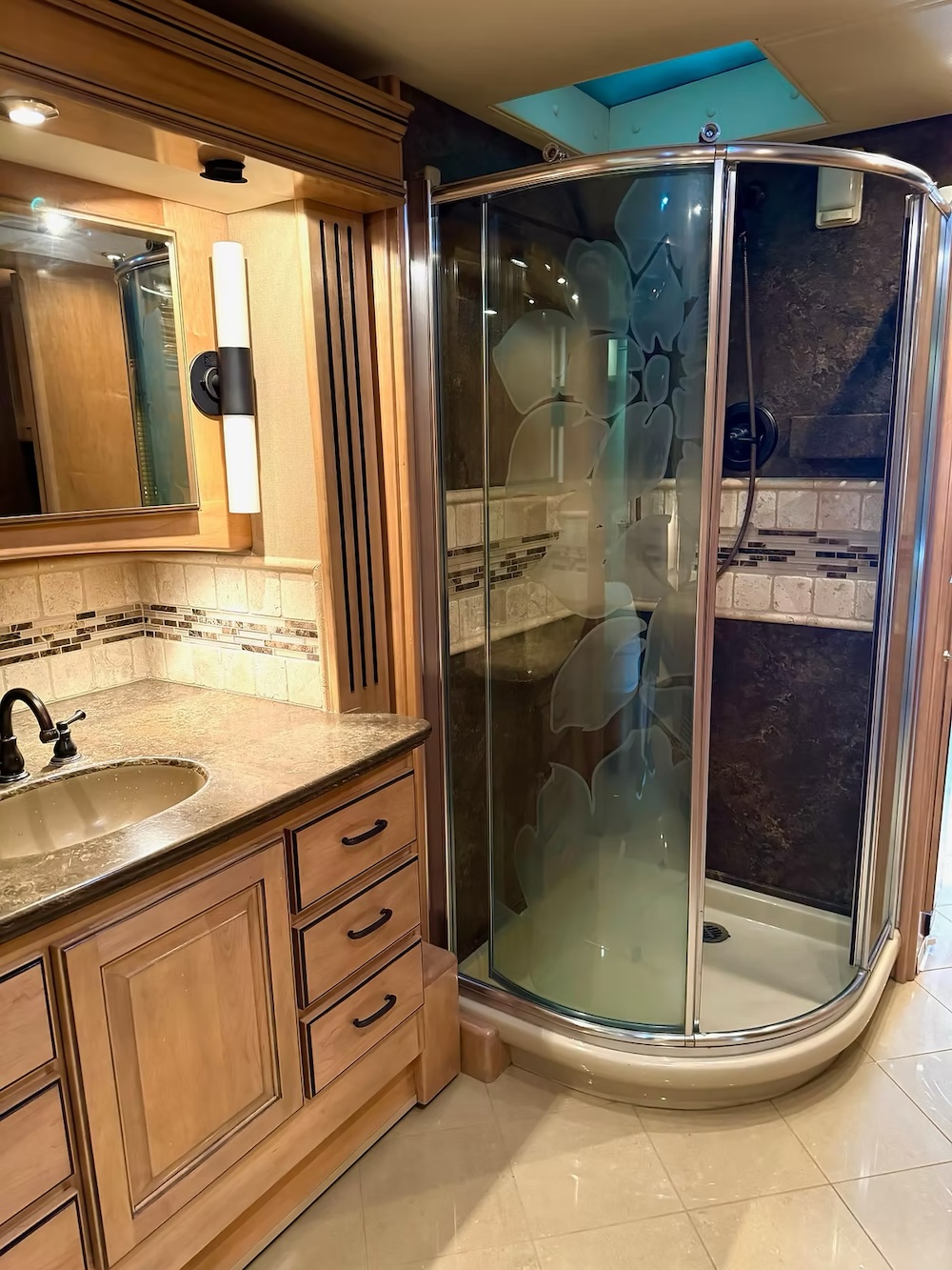 2009 Magna For Sale
