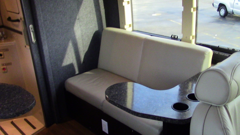 2009 Prevost Seated H3-45 For Sale