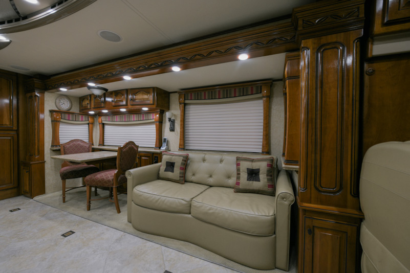 2010 Country Coach For Sale
