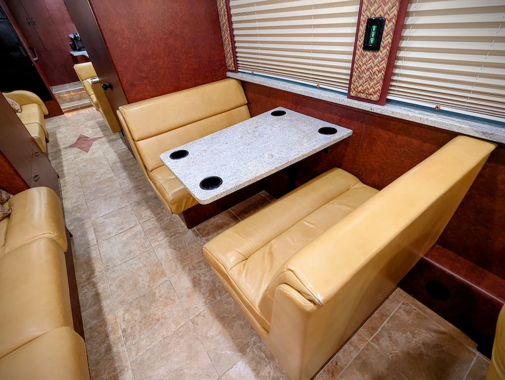 2012 Prevost Nashville Coach For Sale
