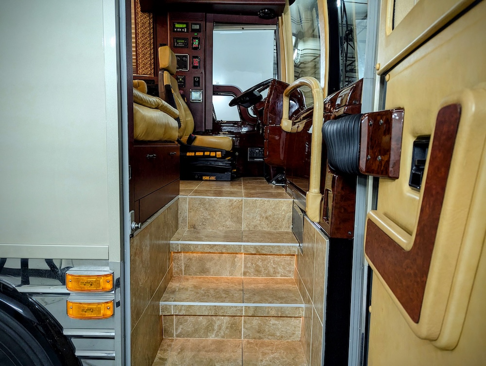 2012 Prevost Nashville Coach For Sale