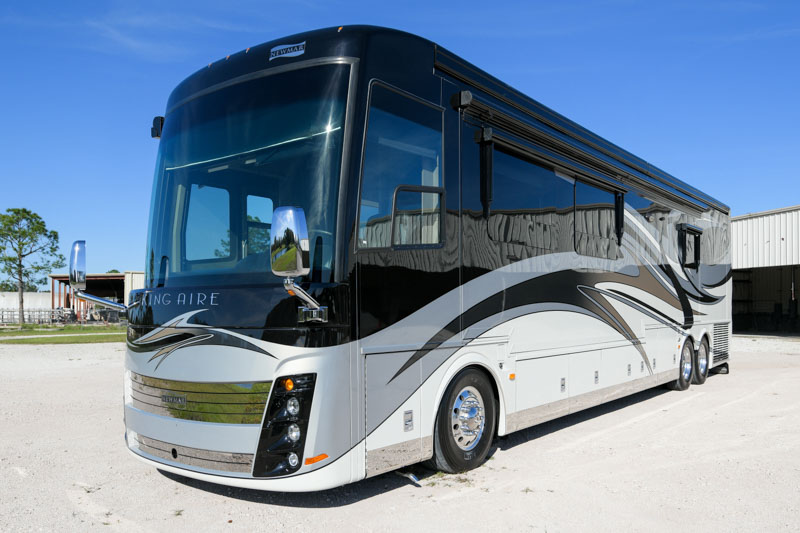 2013 Newmar King Aire 4584Triple Full Wall Slide