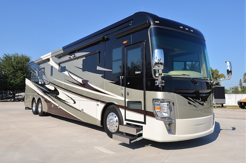 2013 Tiffin ZephyrQuad-Slide 45LTZ Bath & a Half # 7088B