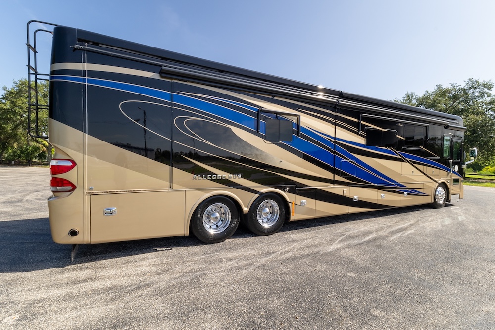 2016 Tiffin For Sale