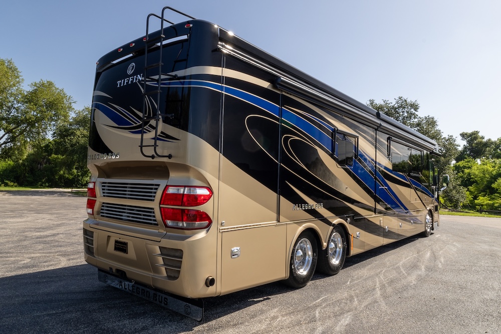 2016 Tiffin For Sale