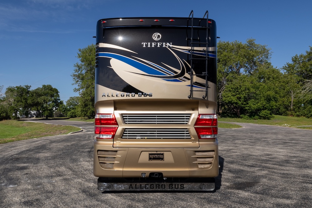 2016 Tiffin For Sale