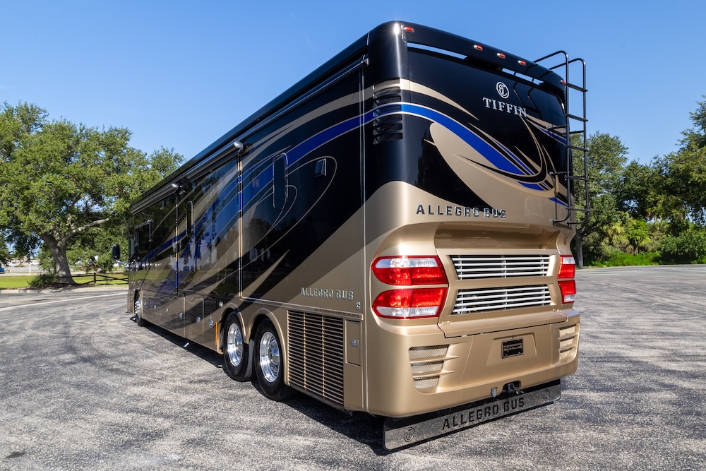 2016 Tiffin For Sale