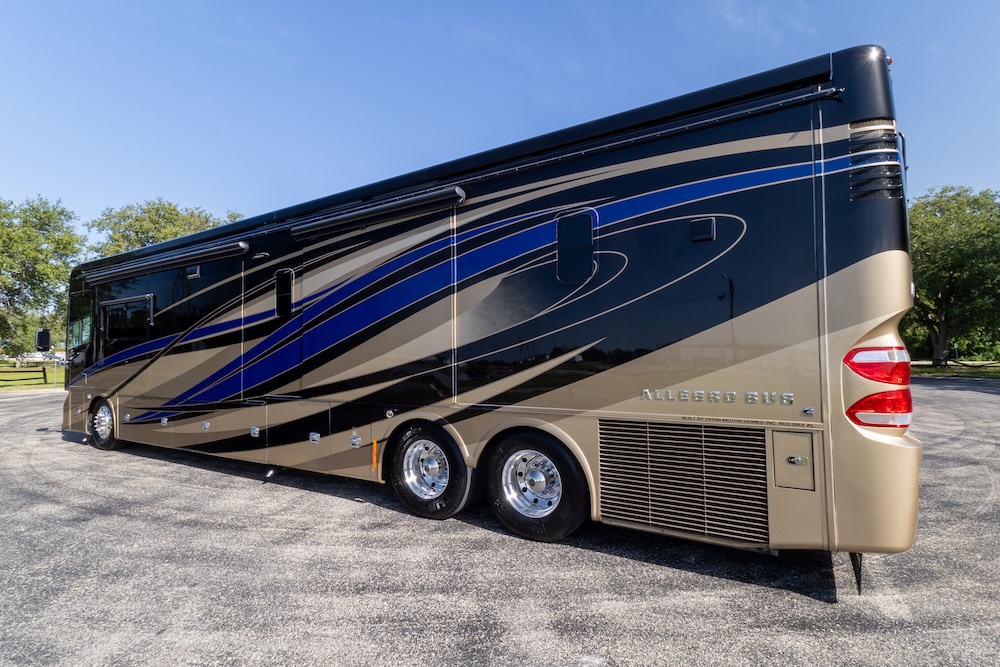 2016 Tiffin For Sale