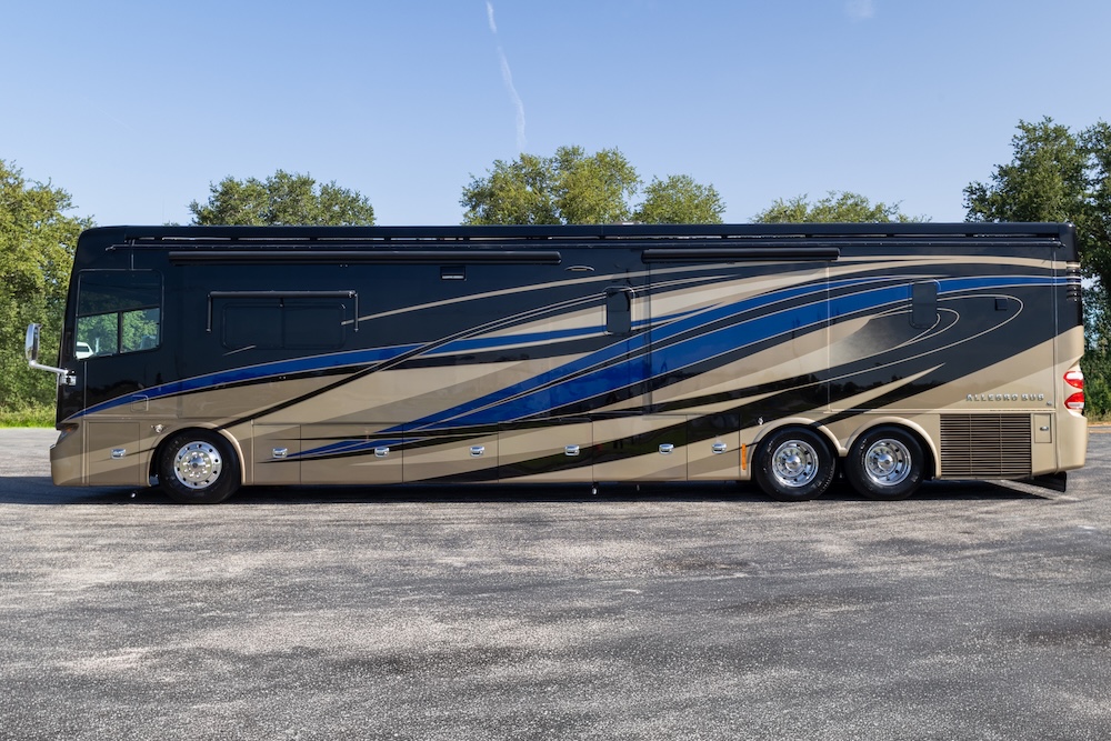 2016 Tiffin For Sale