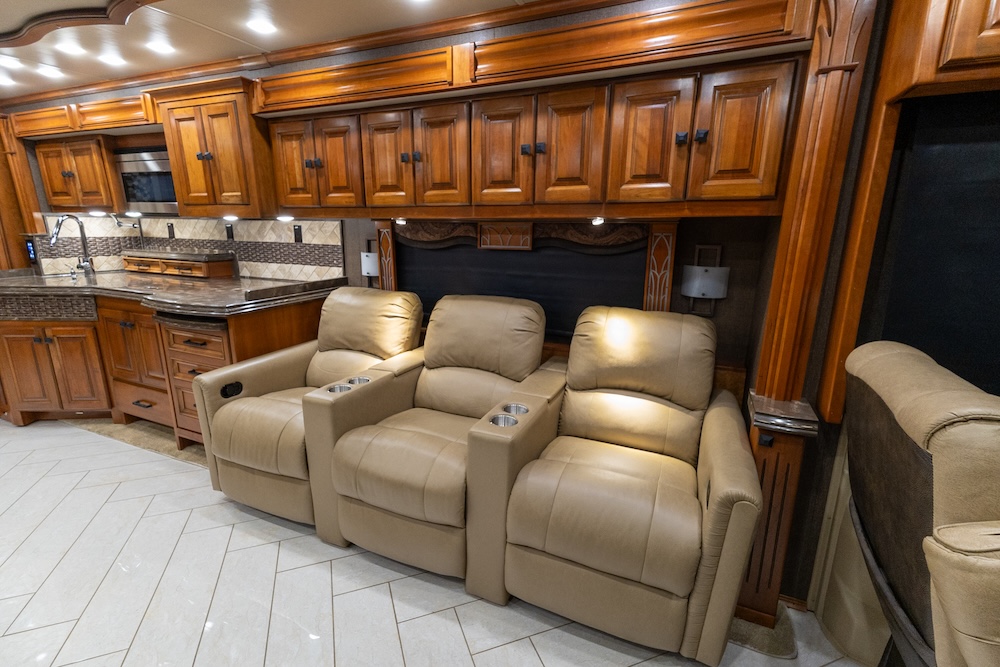 2016 Tiffin For Sale
