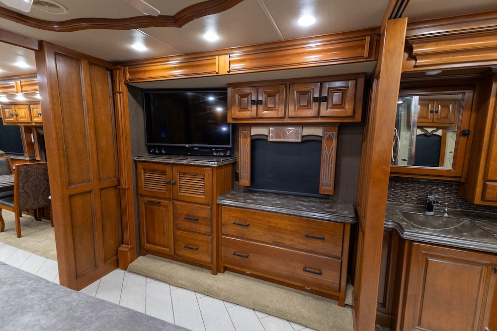 2016 Tiffin For Sale