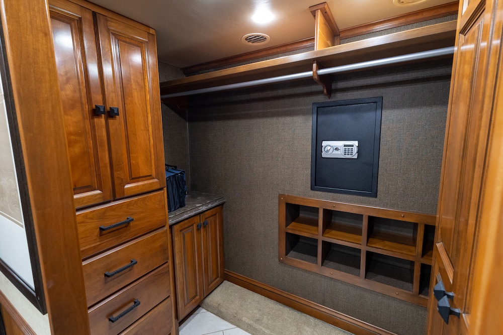 2016 Tiffin For Sale