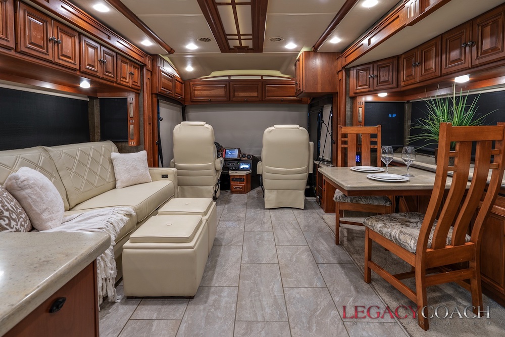 20016 Winnebago Tour For Sale