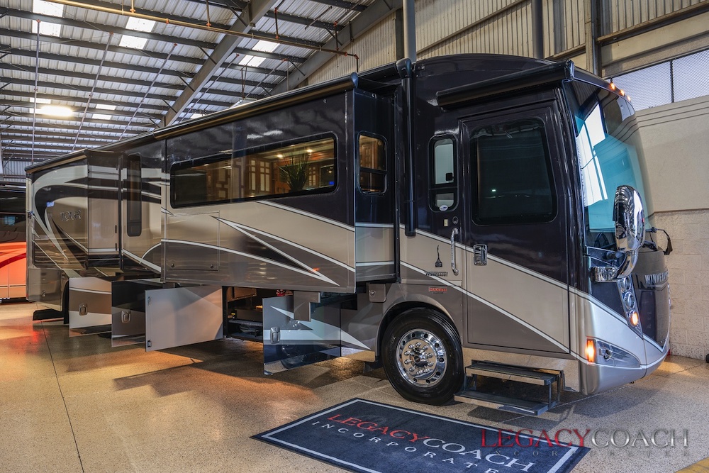 20016 Winnebago Tour For Sale